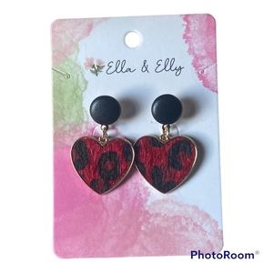 Ella & Elly Red Heart & Leopard Drop Earrings
Black & Red  Gift Box Pierced New